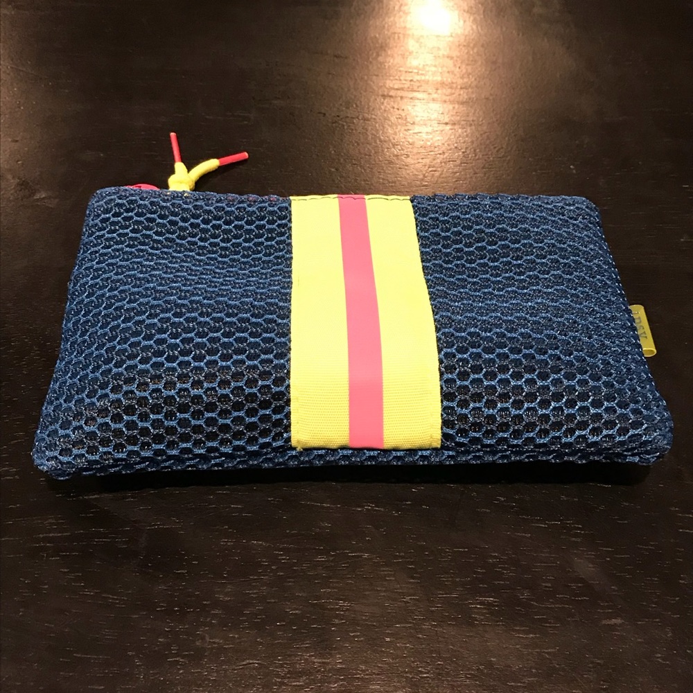 Cosmetics bag